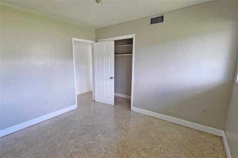 Villa ou maison à louer à Sarasota, Floride: 3 chambres, 147.9 m2 № 2436943 - photo 12