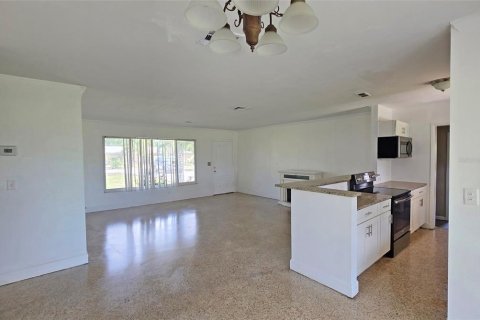 Villa ou maison à louer à Sarasota, Floride: 3 chambres, 147.9 m2 № 2436943 - photo 9