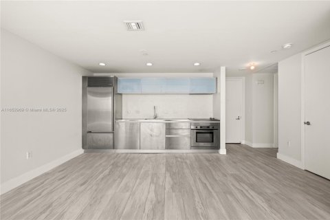 Copropriété à vendre à Miami, Floride: 2 chambres, 104.33 m2 № 1355148 - photo 13