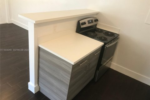 Снять в аренду квартиру в Майами, Флорида 1 спальня, № 1976918 - фото 7