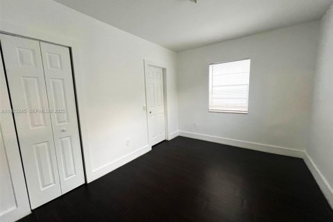 Снять в аренду квартиру в Майами, Флорида 1 спальня, № 1976918 - фото 12