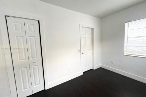 Снять в аренду квартиру в Майами, Флорида 1 спальня, № 1976918 - фото 11