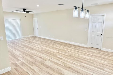Villa ou maison à vendre à Ocala, Floride: 4 chambres, 171.13 m2 № 2289591 - photo 9