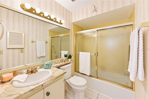 Купить кондоминиум в Брейдентон, Флорида 6 комнат, 121.79м2, № 2199445 - фото 24