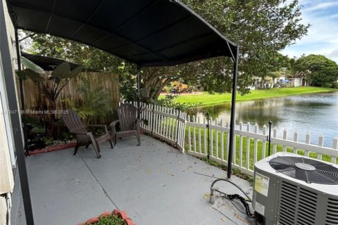 Townhouse in Homestead, Florida 3 bedrooms, 132.66 sq.m. № 1845548 - photo 24