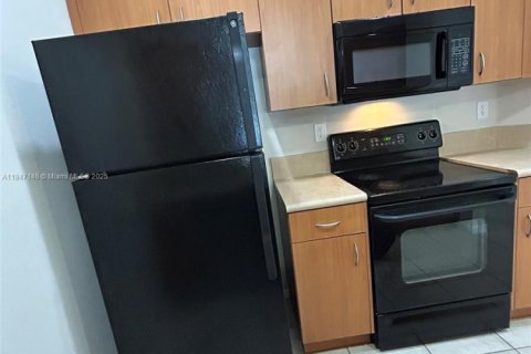 Townhouse in Homestead, Florida 3 bedrooms, 132.66 sq.m. № 1845548 - photo 16