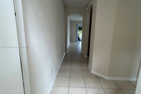 Townhouse in Homestead, Florida 3 bedrooms, 132.66 sq.m. № 1845548 - photo 8