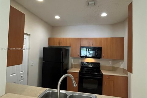 Townhouse in Homestead, Florida 3 bedrooms, 132.66 sq.m. № 1845548 - photo 14