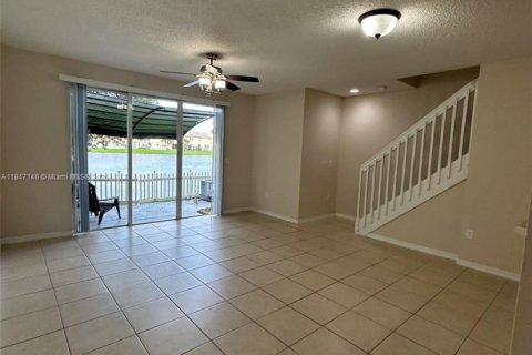 Townhouse in Homestead, Florida 3 bedrooms, 132.66 sq.m. № 1845548 - photo 20