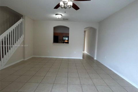 Townhouse in Homestead, Florida 3 bedrooms, 132.66 sq.m. № 1845548 - photo 25