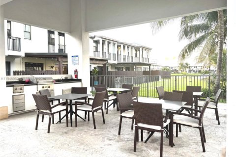 Купить таунхаус в Дорал, Флорида 4 спальни, 200.3м2, № 2006723 - фото 27