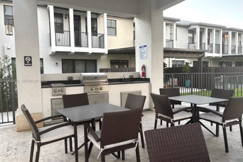 Купить таунхаус в Дорал, Флорида 4 спальни, 200.3м2, № 2006723 - фото 26