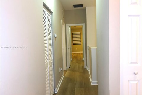 Купить таунхаус в Дорал, Флорида 4 спальни, 200.3м2, № 2006723 - фото 20