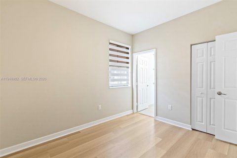 Купить таунхаус в Дорал, Флорида 4 спальни, 200.3м2, № 2006723 - фото 15