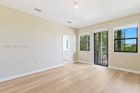 Купить таунхаус в Дорал, Флорида 4 спальни, 200.3м2, № 2006723 - фото 10