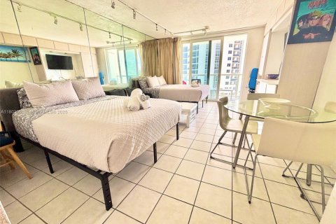 Condo in Sunny Isles Beach, Florida  № 1686056 - photo 22