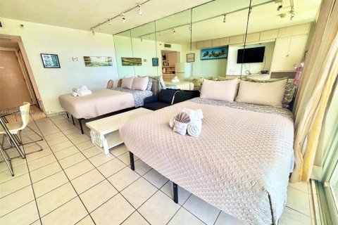 Condo in Sunny Isles Beach, Florida  № 1686056 - photo 12
