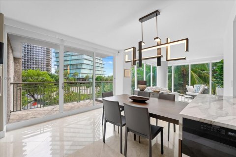 Condo in Miami, Florida, 2 bedrooms  № 2069598 - photo 7