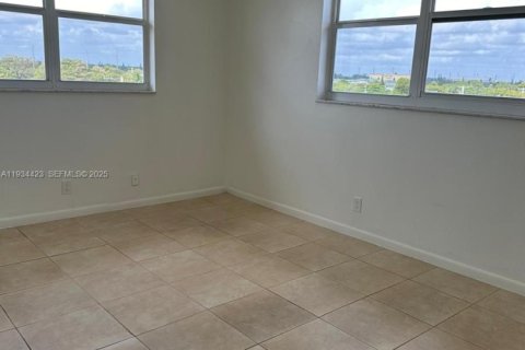 Copropriété à vendre à Hollywood, Floride: 2 chambres, 108.51 m2 № 2035689 - photo 6