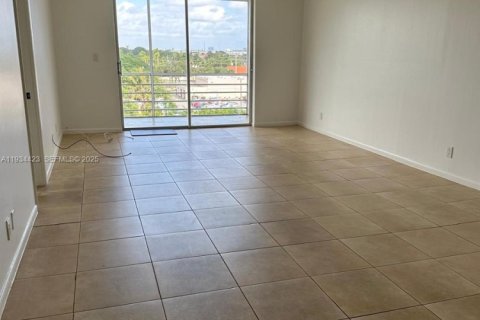 Copropriété à vendre à Hollywood, Floride: 2 chambres, 108.51 m2 № 2035689 - photo 8