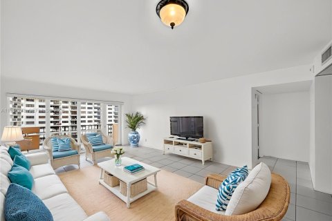 Купить кондоминиум в Лодердейл-бай-те-Си, Флорида 1 спальня, 100.33м2, № 2009568 - фото 6