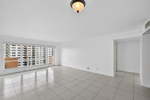 Купить кондоминиум в Лодердейл-бай-те-Си, Флорида 1 спальня, 100.33м2, № 2009568 - фото 7