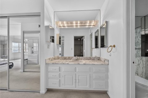 Купить кондоминиум в Лодердейл-бай-те-Си, Флорида 1 спальня, 100.33м2, № 2009568 - фото 21