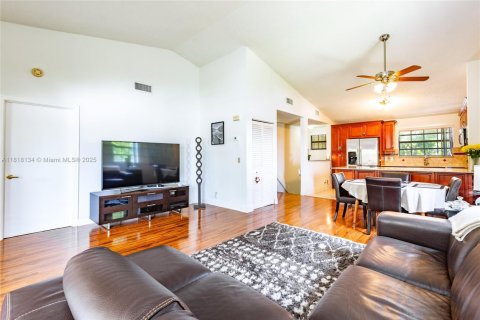 Condo in Deerfield Beach, Florida, 3 bedrooms  № 1775315 - photo 14