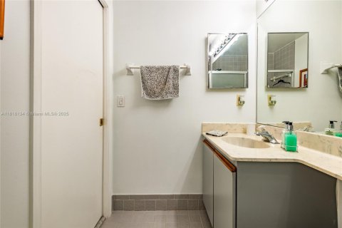 Condo in Deerfield Beach, Florida, 3 bedrooms  № 1775315 - photo 21