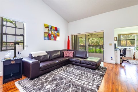 Condo in Deerfield Beach, Florida, 3 bedrooms  № 1775315 - photo 9