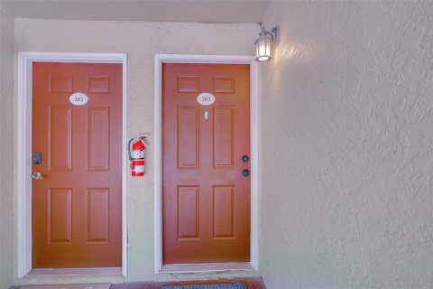 Copropriété à louer à Largo, Floride: 3 chambres, 107.3 m2 № 2101432 - photo 5