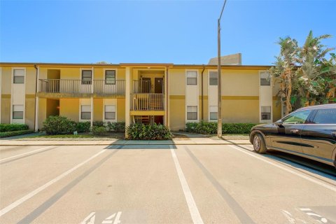 Condo à Largo, Floride, 3 chambres  № 2101432