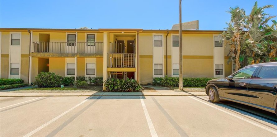 Condo à Largo, Floride, 3 chambres  № 2101432