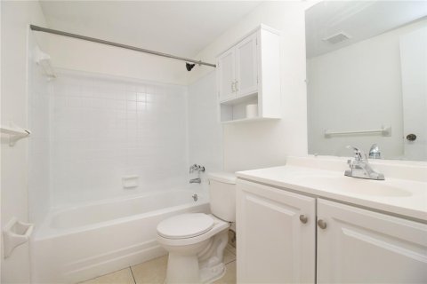 Купить кондоминиум в Клируотер, Флорида 3 комнаты, 89.93м2, № 2102467 - фото 19