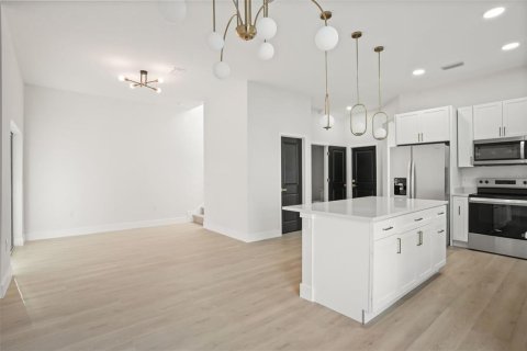 Купить виллу или дом в Юстис, Флорида 7 комнат, 182.65м2, № 2112841 - фото 10