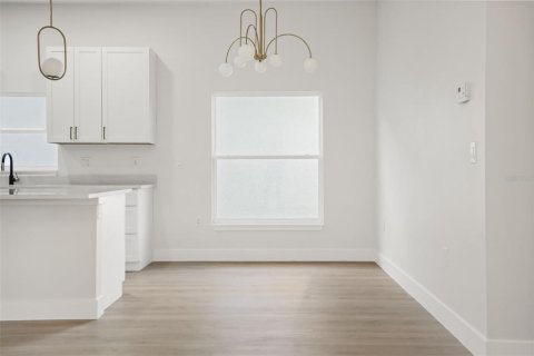 Купить виллу или дом в Юстис, Флорида 7 комнат, 182.65м2, № 2112841 - фото 9