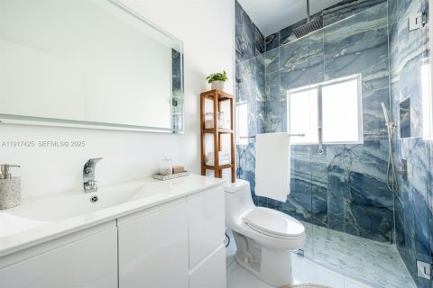 Villa ou maison à vendre à Miami-Dade, Floride: 4 chambres № 2019029 - photo 11
