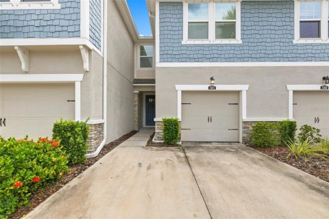 Touwnhouse à vendre à Lutz, Floride: 3 chambres, 182.18 m2 № 2330334 - photo 2