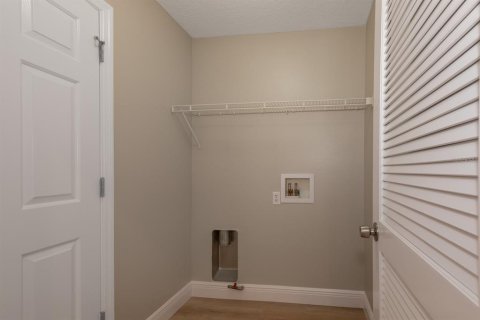 House in Leesburg, Florida 3 bedrooms, 137.22 sq.m. № 1875846 - photo 24
