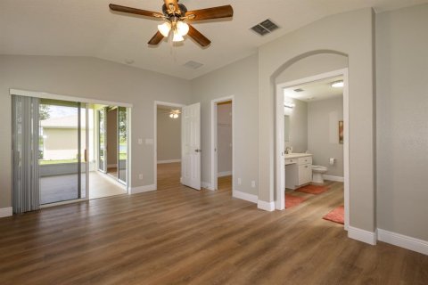 House in Leesburg, Florida 3 bedrooms, 137.22 sq.m. № 1875846 - photo 13
