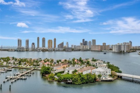 Copropriété à vendre à Aventura, Floride: 2 chambres, 192.31 m2 № 1772518 - photo 18