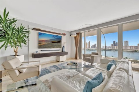 Copropriété à vendre à Aventura, Floride: 2 chambres, 192.31 m2 № 1772518 - photo 1