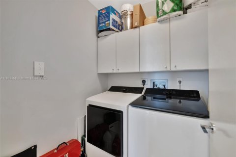 Copropriété à vendre à Aventura, Floride: 2 chambres, 192.31 m2 № 1772518 - photo 13