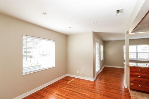 Casa en alquiler en Saint Petersburg, Florida, 2 dormitorios, 94.2 m2 № 1593430 - foto 5