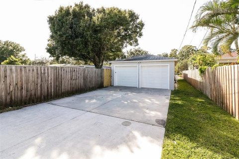 Casa en alquiler en Saint Petersburg, Florida, 2 dormitorios, 94.2 m2 № 1593430 - foto 14