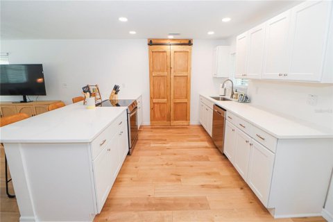 Купить виллу или дом в Ок-Хилл, Флорида 9 комнат, 133.97м2, № 1902712 - фото 10