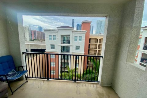 Condominio en venta en Sunny Isles Beach, Florida, 2 dormitorios, 84.26 m2 № 2168044 - foto 5