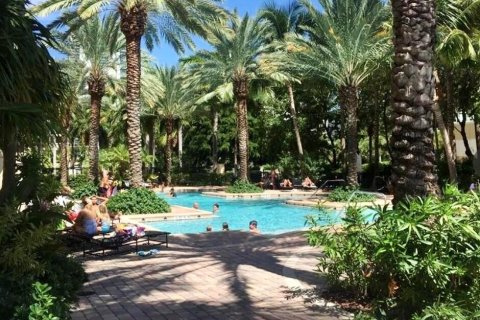 Condominio en Sunny Isles Beach, Florida, 2 dormitorios  № 2168044