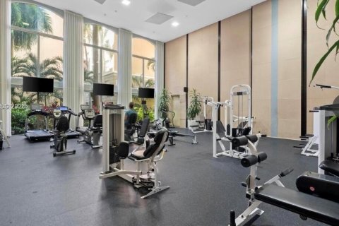 Condominio en venta en Sunny Isles Beach, Florida, 2 dormitorios, 84.26 m2 № 2168044 - foto 14
