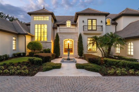 House in Windermere, Florida 5 bedrooms, 647.53 sq.m. № 2266658